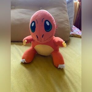 Pokémon - Charmander Plushie with zip pocket in back - EUC
